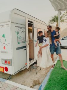 סיקור חופשה בקרוואן- 'דרך ארץ קרוואנים'